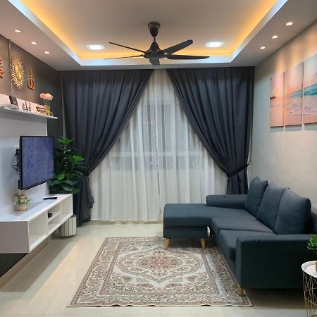 קואלה טרנגאנו Dnaura Homestay Batu Buruk Terengganu מראה חיצוני תמונה