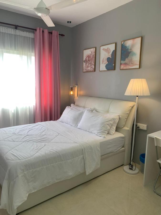 קואלה טרנגאנו Dnaura Homestay Batu Buruk Terengganu מראה חיצוני תמונה