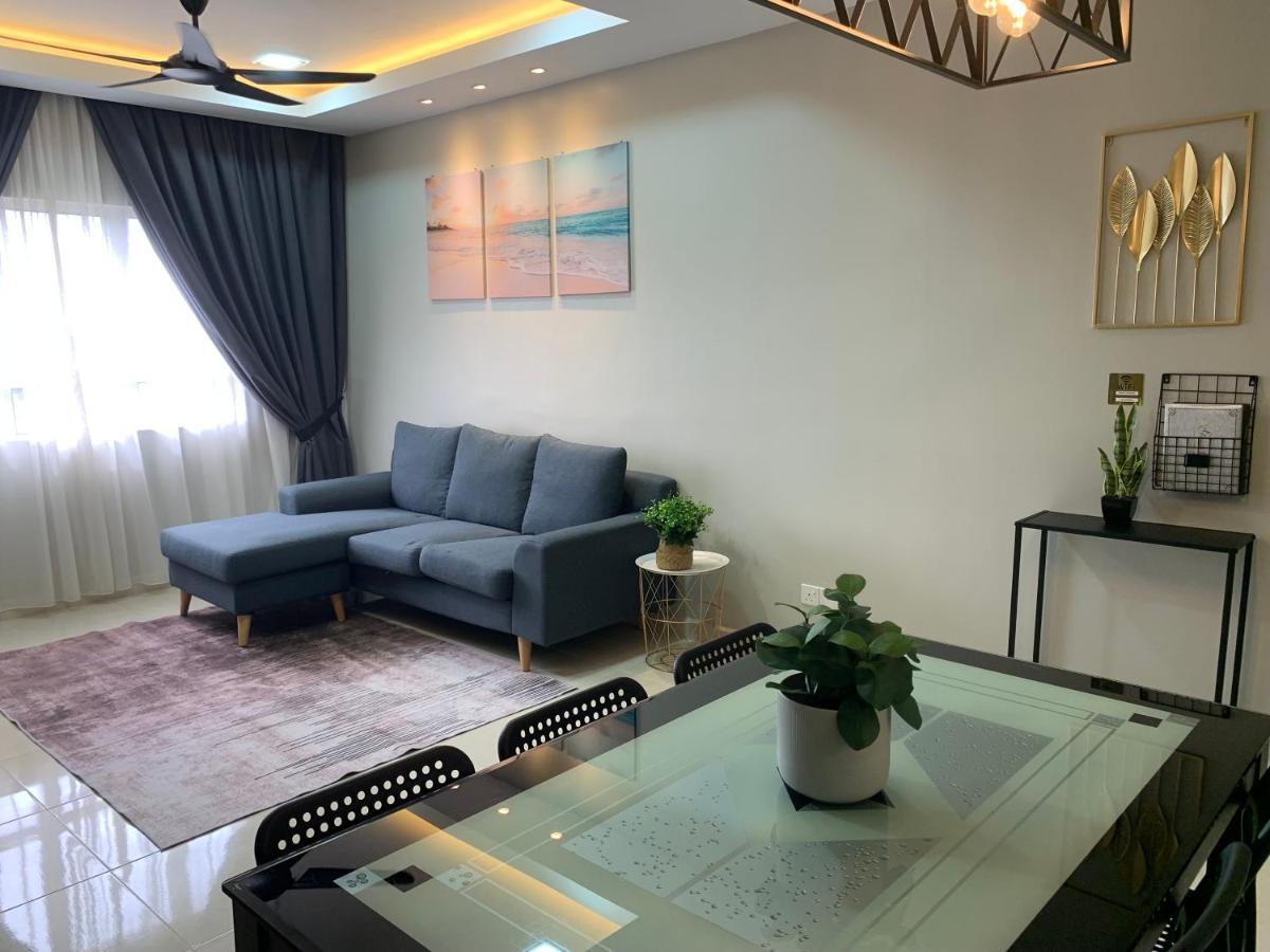 קואלה טרנגאנו Dnaura Homestay Batu Buruk Terengganu מראה חיצוני תמונה