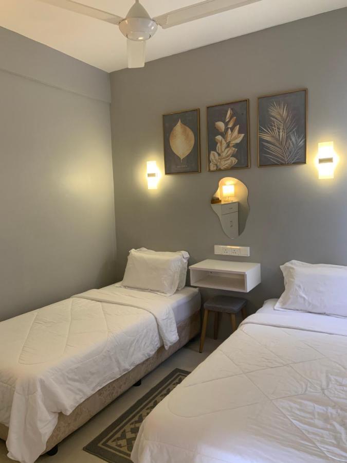 קואלה טרנגאנו Dnaura Homestay Batu Buruk Terengganu מראה חיצוני תמונה