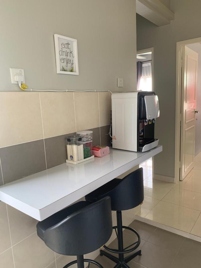 קואלה טרנגאנו Dnaura Homestay Batu Buruk Terengganu מראה חיצוני תמונה