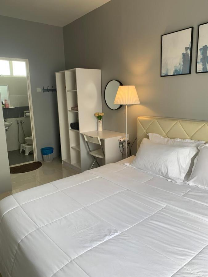 קואלה טרנגאנו Dnaura Homestay Batu Buruk Terengganu מראה חיצוני תמונה
